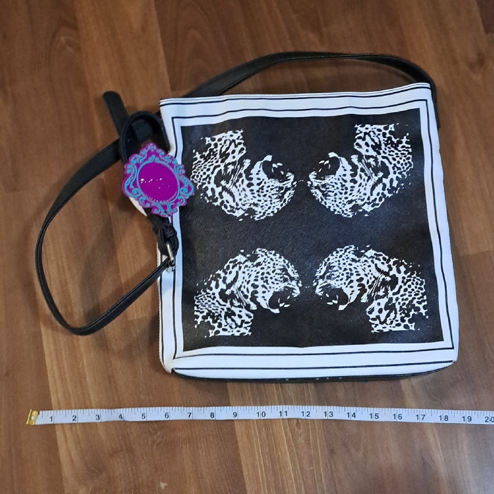 Stylish Black and White Leopard Print Women's Bag